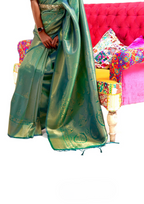 Kanjivaram Green Handloom Weaving Saree