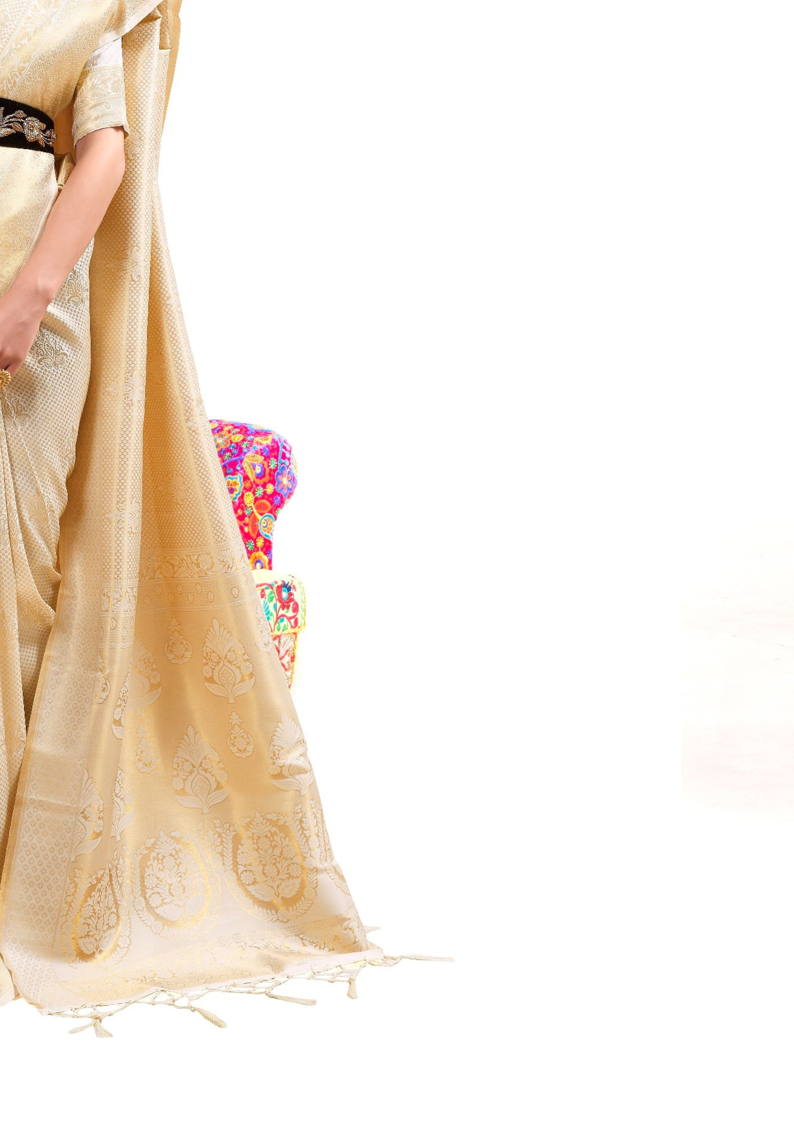 Kanjivaram Golden Handloom Weaving Saree